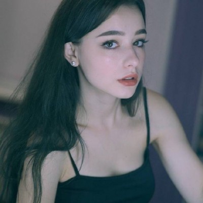 6686体育铜牌作者Queen