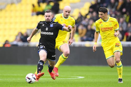 น็องต์ vs โอแซร์