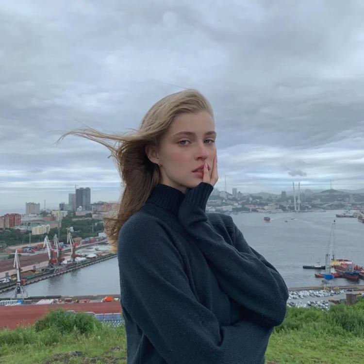 6686体育银牌作者Lennox