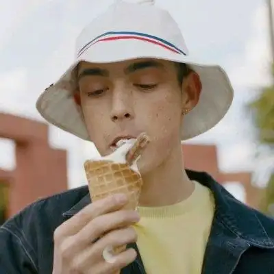 6686体育铜牌作者Norman