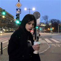 6686体育银牌作者沉醉花海