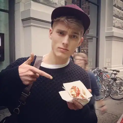 6686体育中级作者Isabella