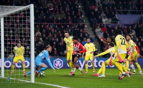 พีเอสวี ไอนด์โฮเฟ่น vs ยูเวนตุส