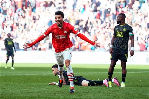 พีเอสวี ไอนด์โฮเฟ่น vs เฟเยนูร์ด